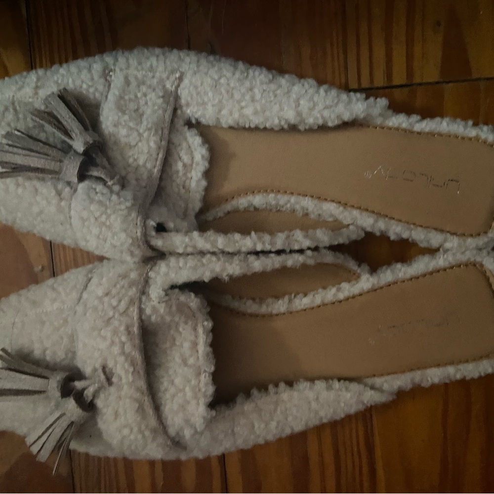 Tan mules